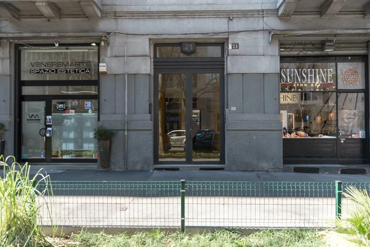 Castel Morrone Apartment Milan 0*,  Italie